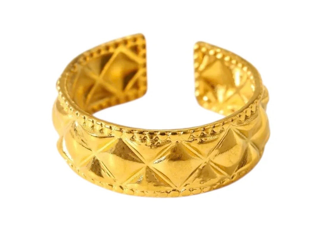 Ring Laura