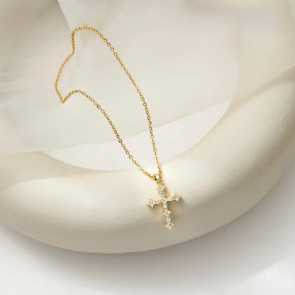 Necklace cruz